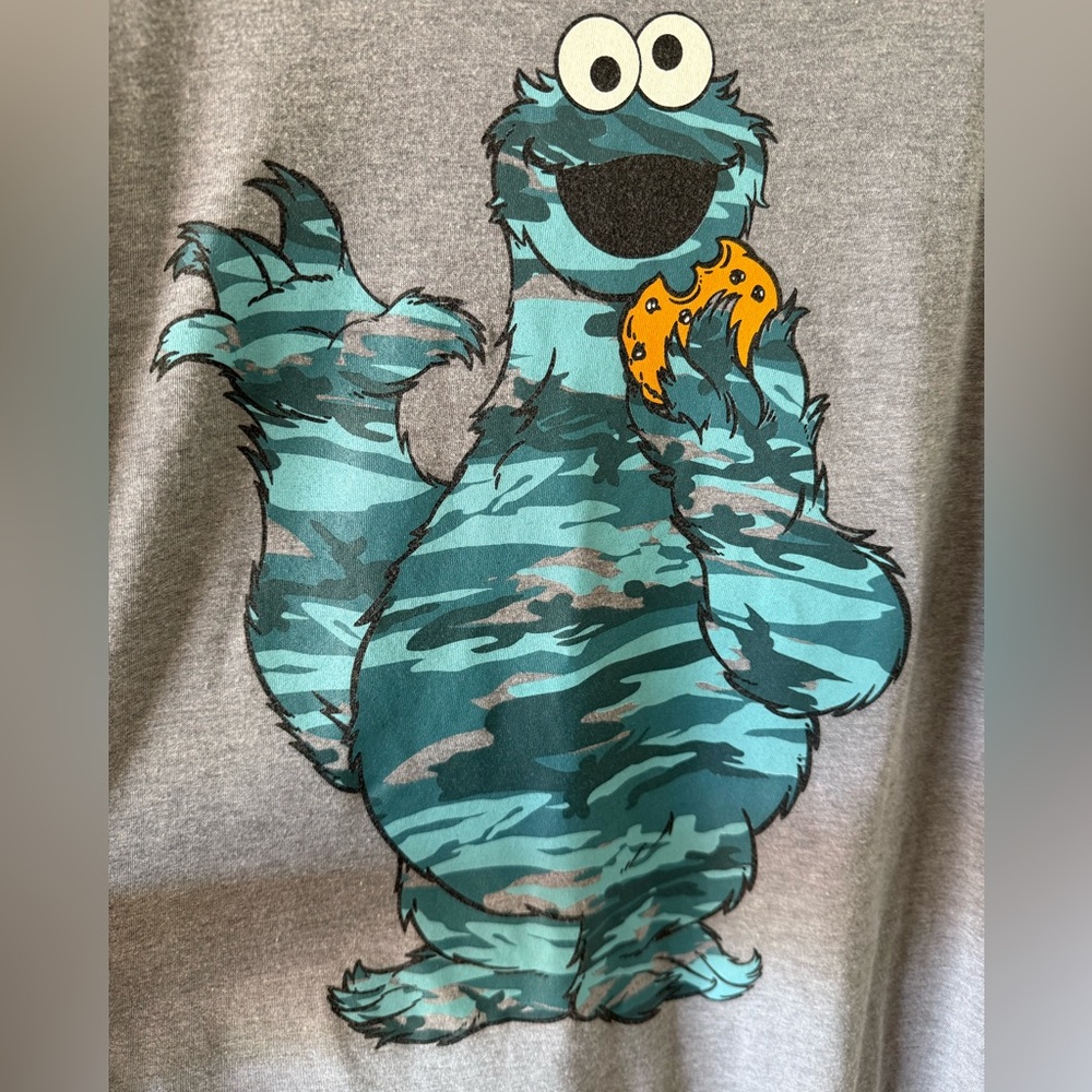 Sesame St Cookie Monster 3/4 Sleeve Blue Grey Camo Raglan Graphic T Shirt XXL